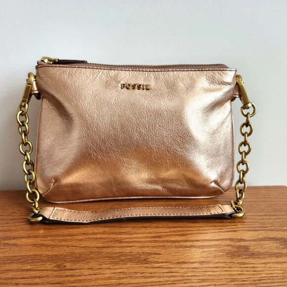 FOSSIL METALLIC ROSE GOLD GENUINE LEATHER  WRISTLET PURSE. - Picture 3 of 11
